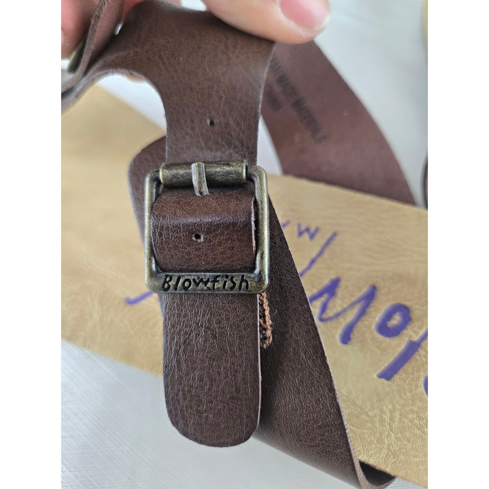 Blowfish Malibu Women Brown T-Strap Thong Sandals Buckle Flat Size 8.5 B122-8.5 - Picture 6 of 7